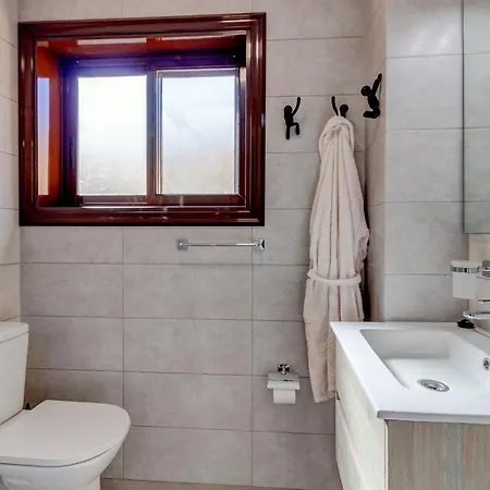 Cozy Two Bedroom In San Blas Golf Del Sur Tenerife Апартаменты *